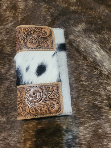 CLASSIC COUNTRY HAND-TOOLED WALLET